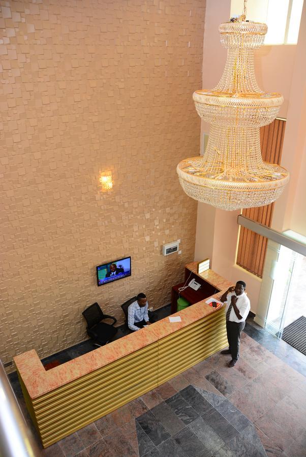 Fawzy Hotel Ibadán Exterior foto